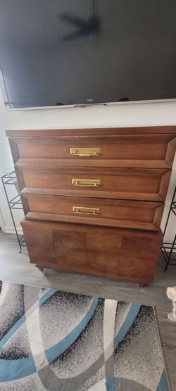 Kent Coffy, The Grandeur, Vintage Furniture
