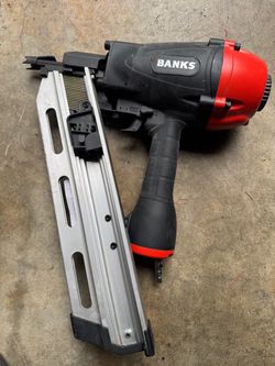 Banks Pneumatic Framing Nailer + Box of 28° Framing Nails