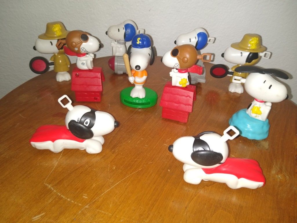 Snoopy McDonald's Peanuts Toys 