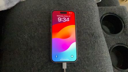 iPhone 15 “pink”