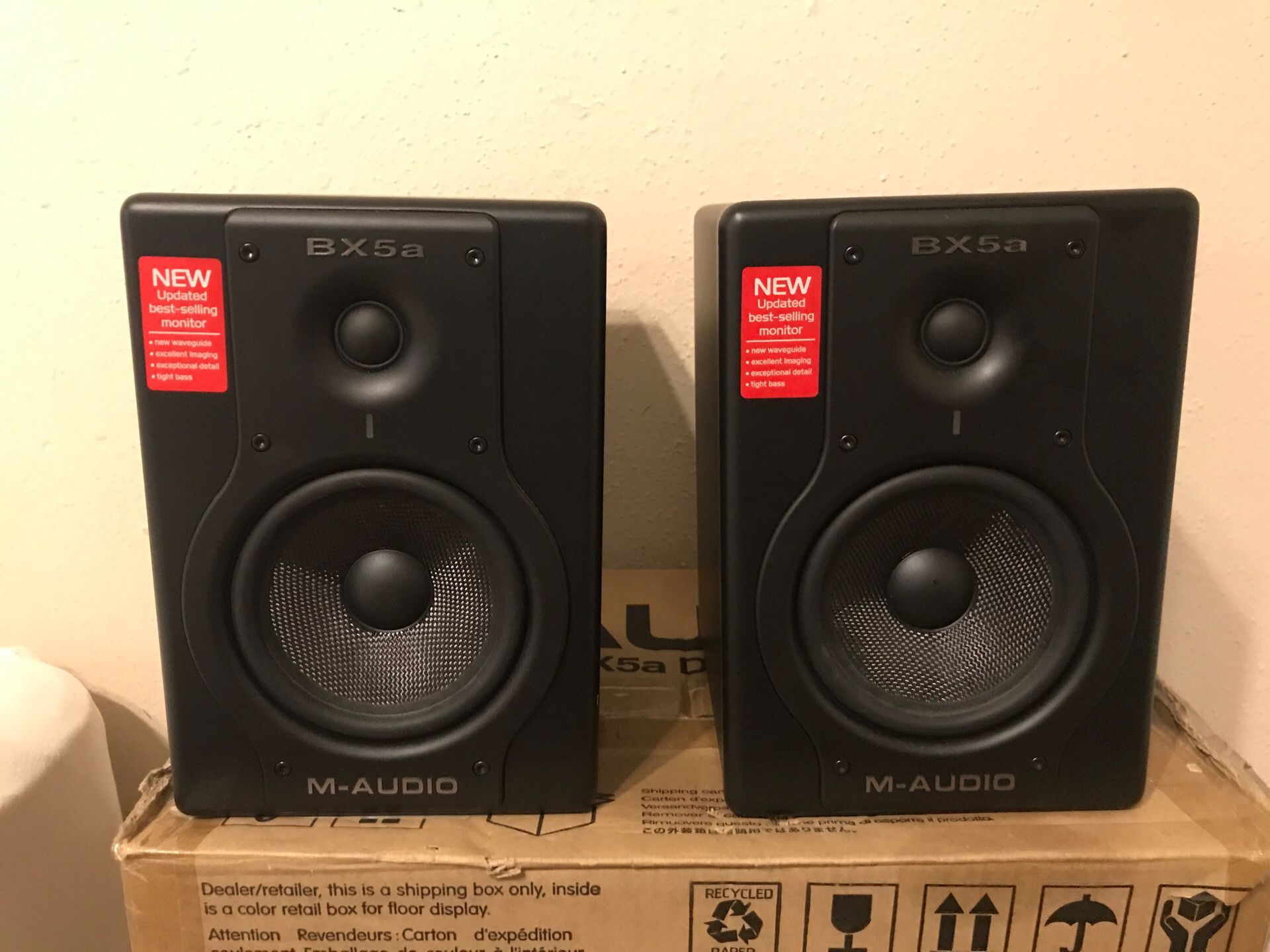 M audio BX5a 5” studio monitor Speakers