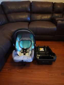 BABYTREND INFANT CAR SEAT 