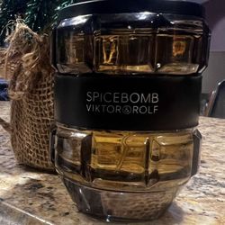 SPICEBOMB EUA TOILKETE