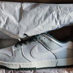 Nike Dunk Low Retro SE 'Photon Dust/White'