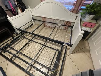 Kids trundle bed twin size