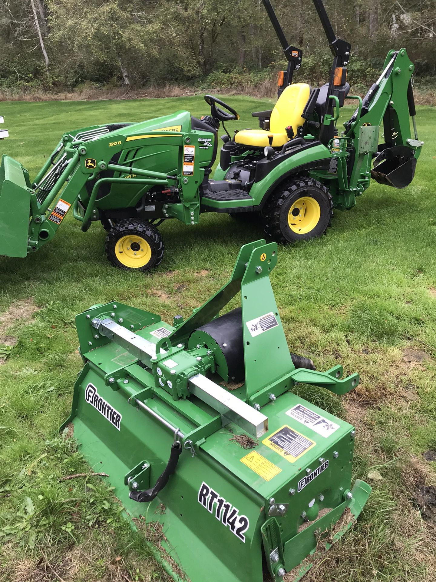 John Deere 1025R