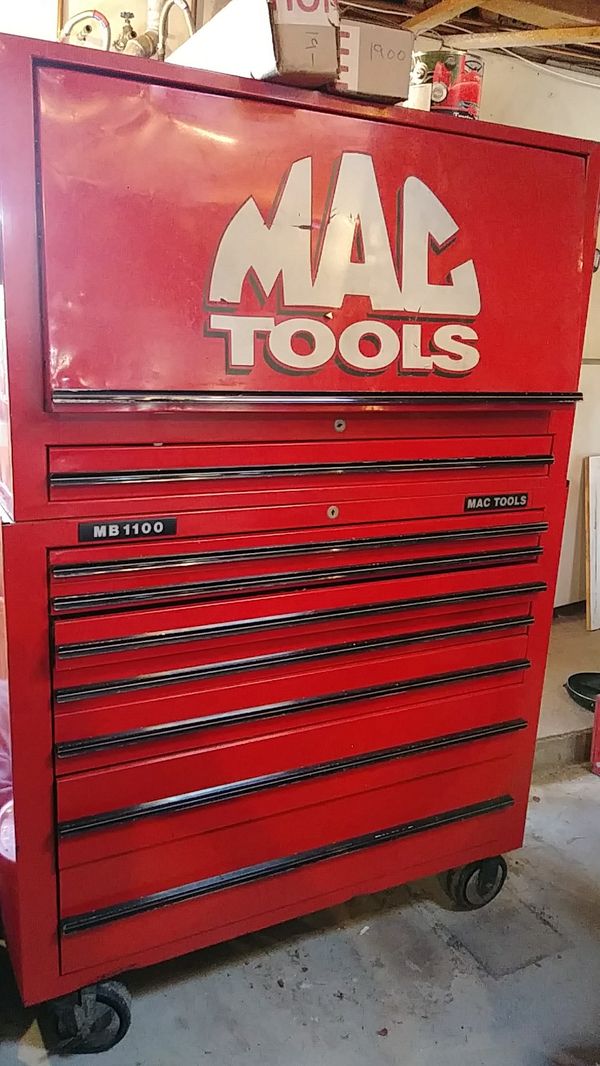 MAC TOOLS MB1100 ROLLER AND TOP BOX 44" wide 56" tall 20" deep. 18 Drawer for Sale in Temecula