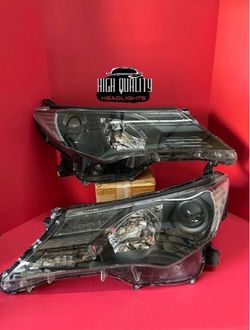 Toyota RAV4 2013-2015 headlights