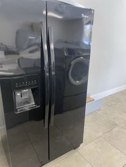 Fridge Whirlpool black
