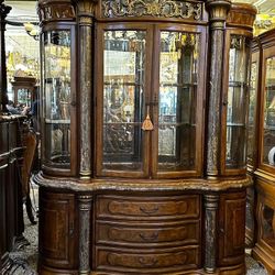 AICO By Michael Amini TORINO China Cabinet