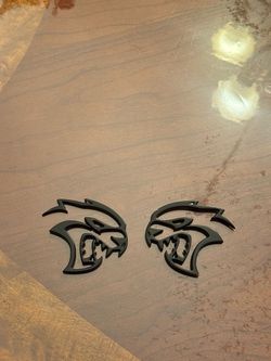 DODGE HELLCAT EMBLEM