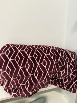 King size throw blanket dark red and white