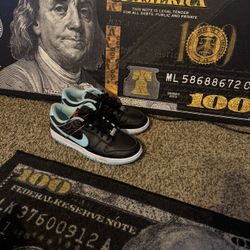 Nike Dunks 