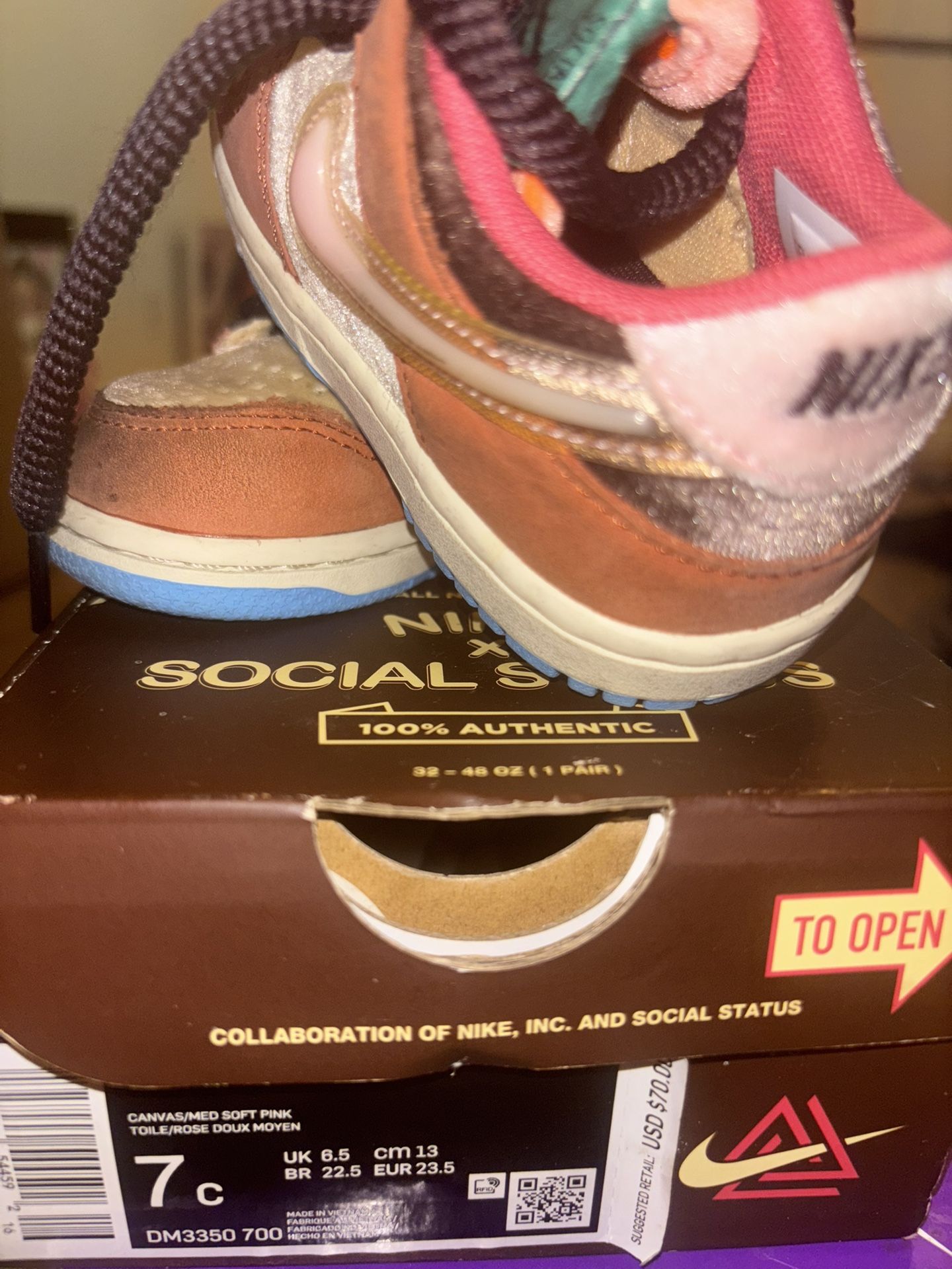 Nike Dunks 