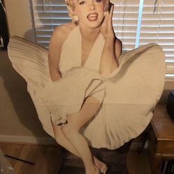 Marilyn Monroe Cardboard Cut Out 