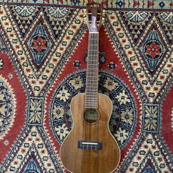 Kala KA-KCG Hawaiian Koa Concert Ukulele w/ Case