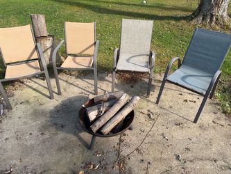 Outdoor Patio Chairs and Fire Pit Set