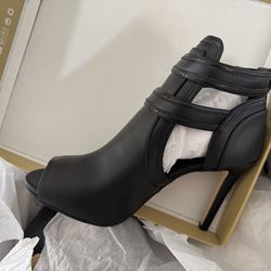 Michael Kors heels 👠