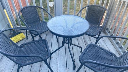 Outdoor table and chairs