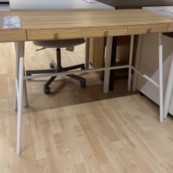 IKEA Lillasen desk, like new no scratch, $70 (Orig price $199+tax).
