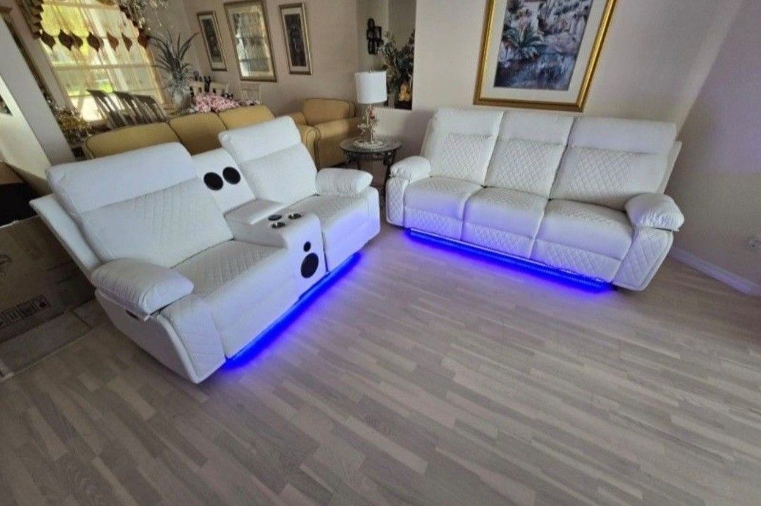 Set Recliner Sofa *** Financing Available *** Not Credit Needed