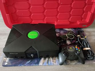 Original Microsoft Xbox Console with Controller