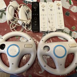 Wii Controllers And Nunchucks 