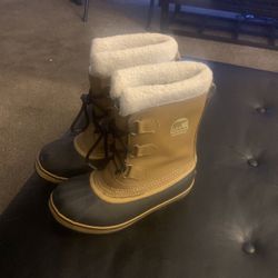 Womens Sorel Waterproof Boots (Sz 5)
