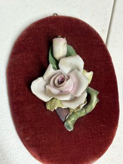 Capodimonte trinkets