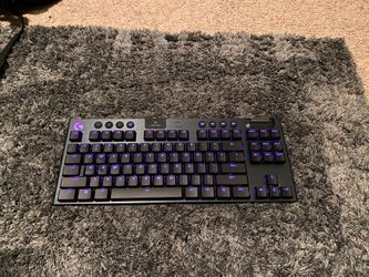 Logitech G915 TKL gaming keyboard