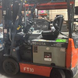 2016 Toyota Electric Forklift 6300lb Capacity 