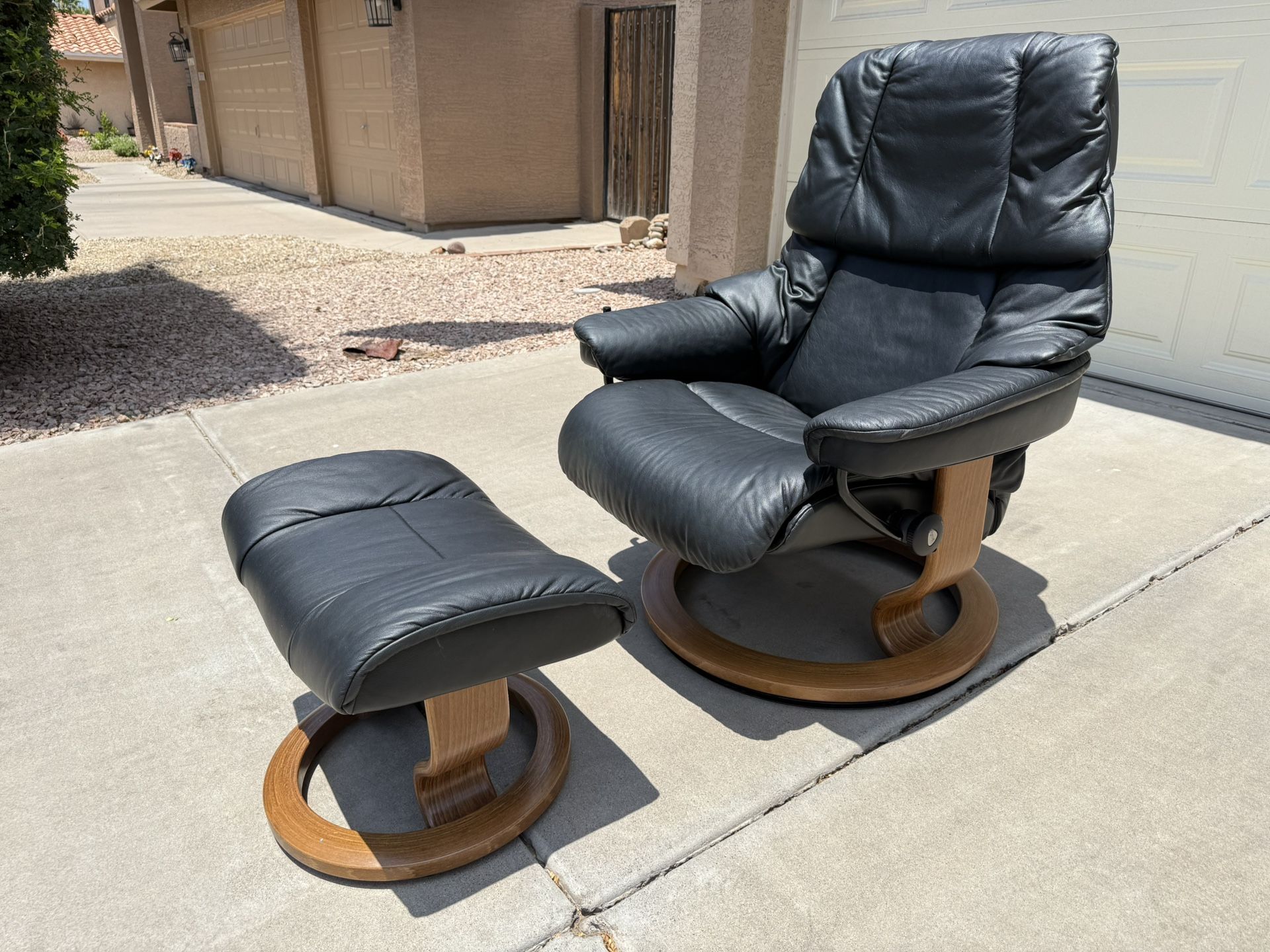 Ekornes Stressless “ Reno “ Recliner and Ottoman, Copenhagen