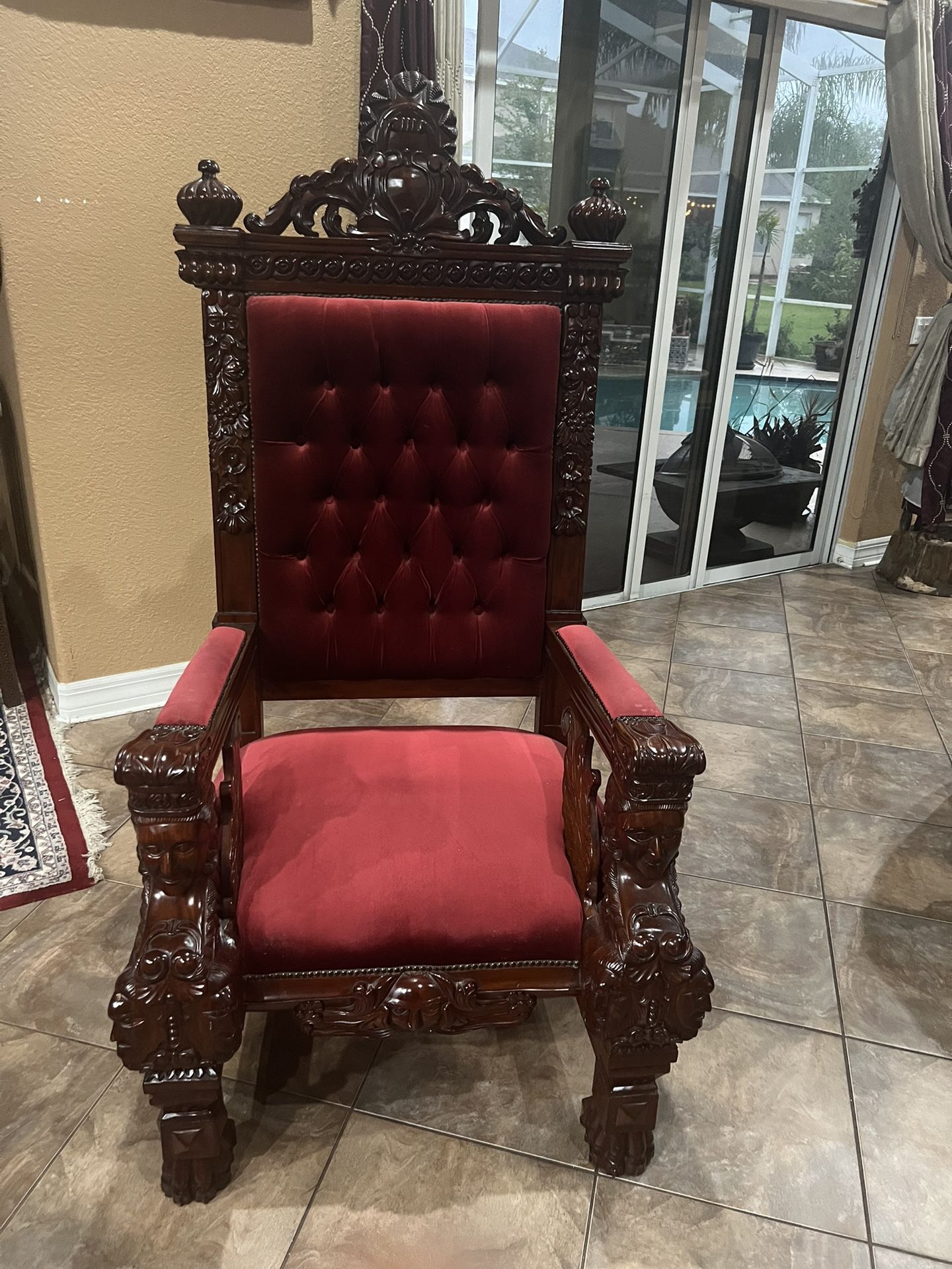 Queen Antique Big Chair For Sale