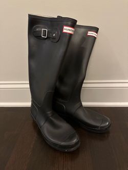 Hunter Original Tall Black Rain Boots – Women’s 9 / Men’s 8 – Waterproof
