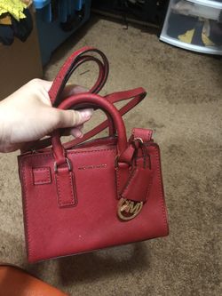 Auth Micheal kors mini bag - local la Quinta