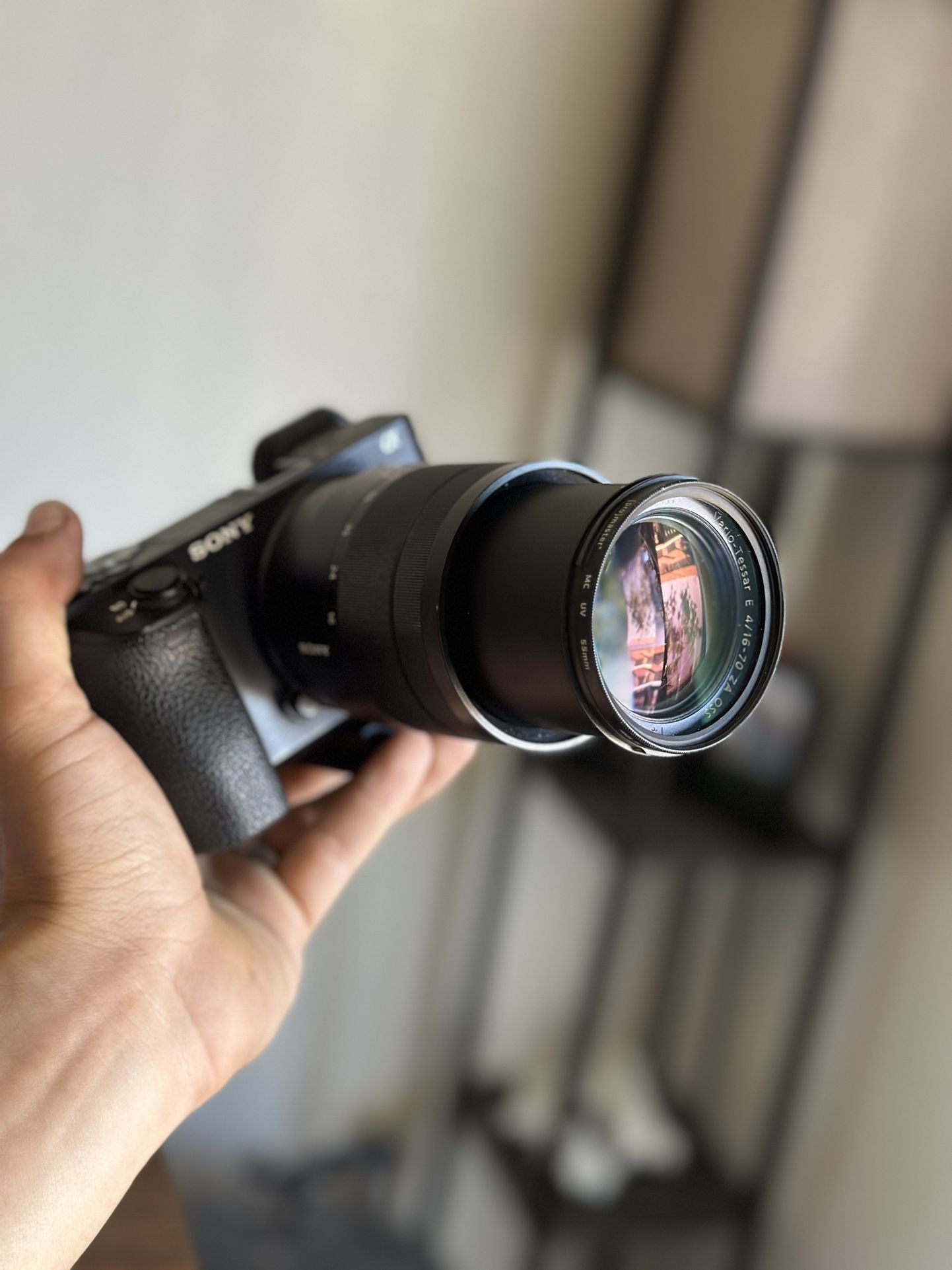 Sony Emount Zeiss 16-70mm F4 Lens*
