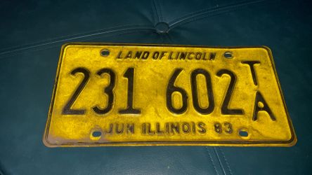 Vintage License Plate Illinois 1983