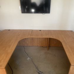 U Shaped Desk 