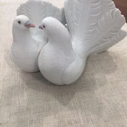Lladro Figurine….LOVE BIRDS. Ideal For Gift! Mother’sDay Special DISCOUNT