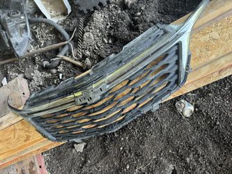 2022 Chevy equinox Es Grill Oem