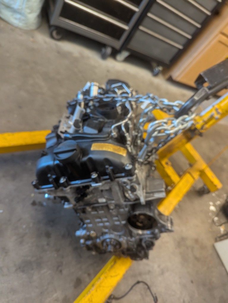 BMW N55 CORE AND A BOX FULL OF PARTS