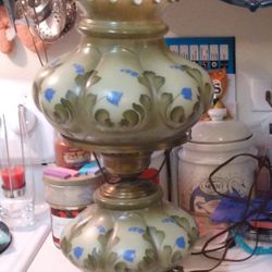 ACCURATE CASTING  □□Vintage Hurricane 3 Way Lamp