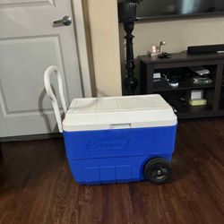 Igloo 38 qt. Wheelie