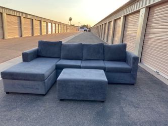 Sectional sofa with ottoman