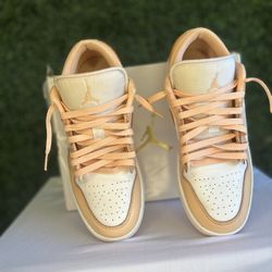 Women’s Nike Dunks (Low) 