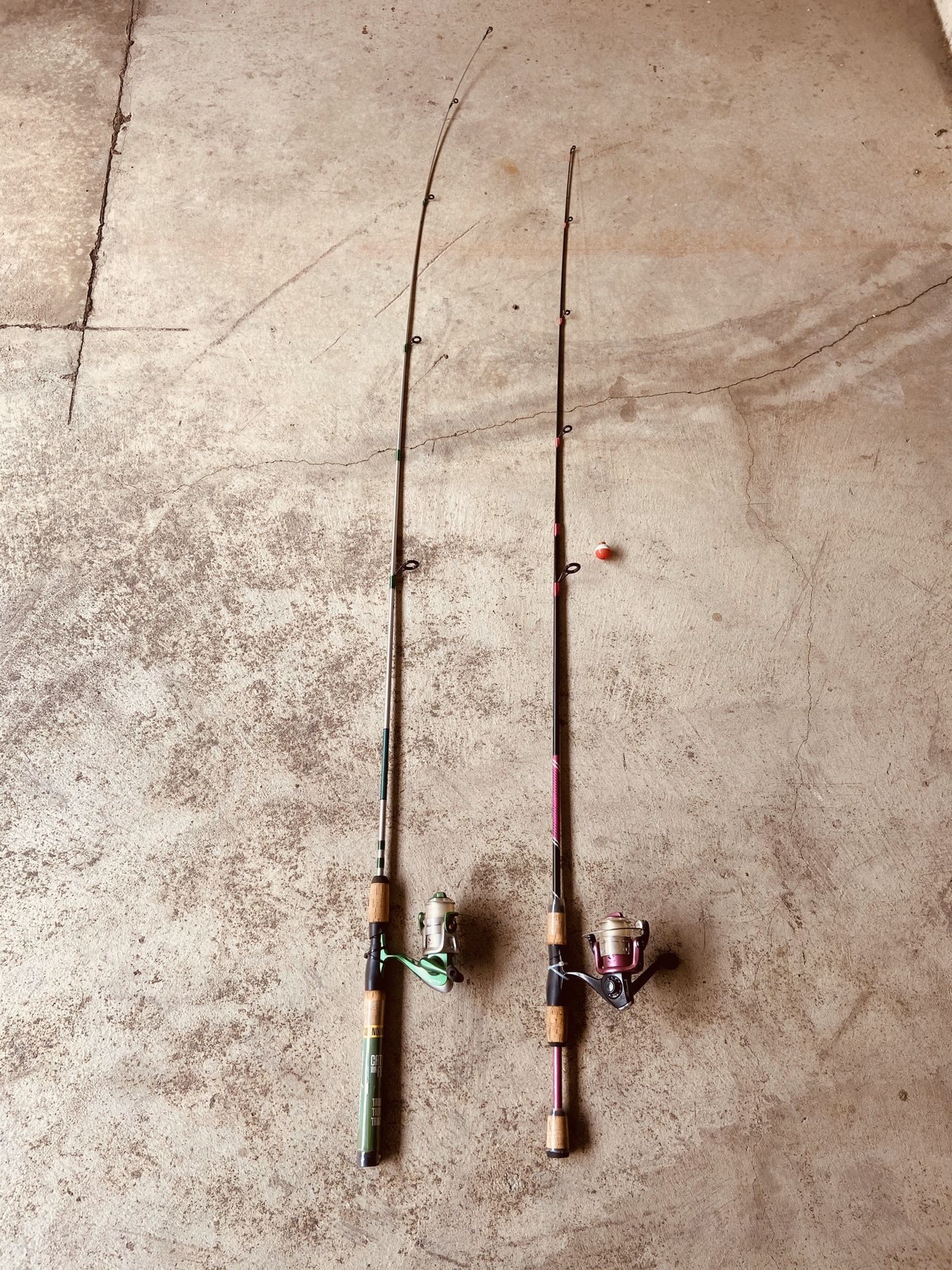 2 Shakespeare Fishing Rod 4-8lb and 6-12lb