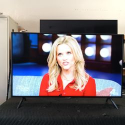 50 inch samsung 4k smart tv really nice tv comes with remote shows great picture works perfect guaranteed