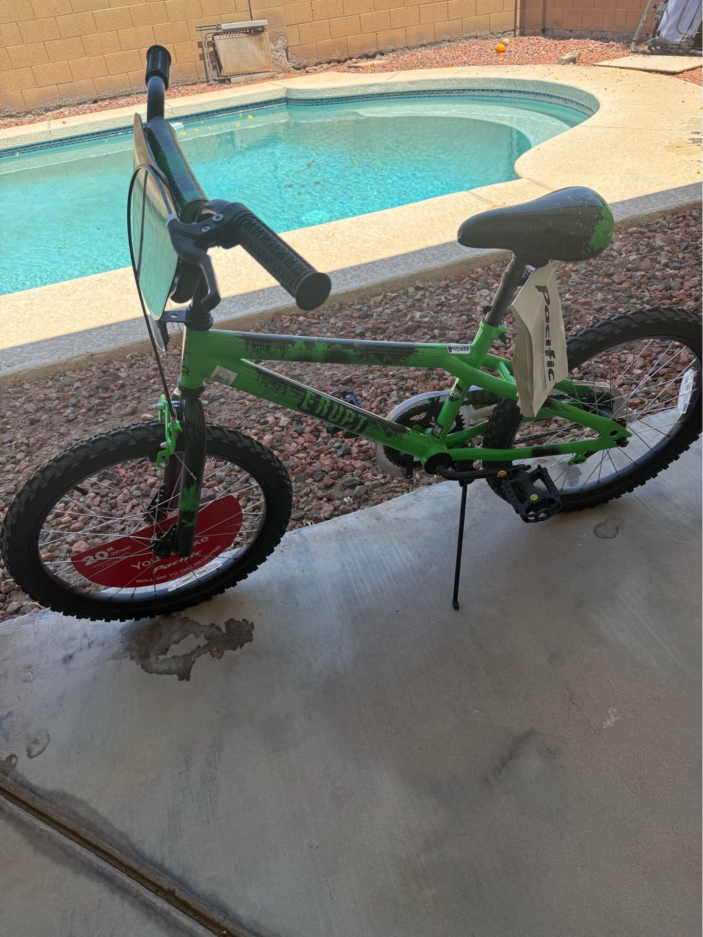 Boys 20 inch https://offerup.co/faYXKzQFnY?$deeplink_path=/redirect/