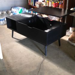  Coffee Table Like New 