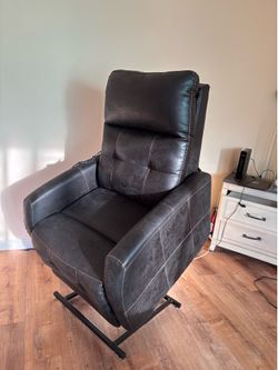 Black Power lift recliner